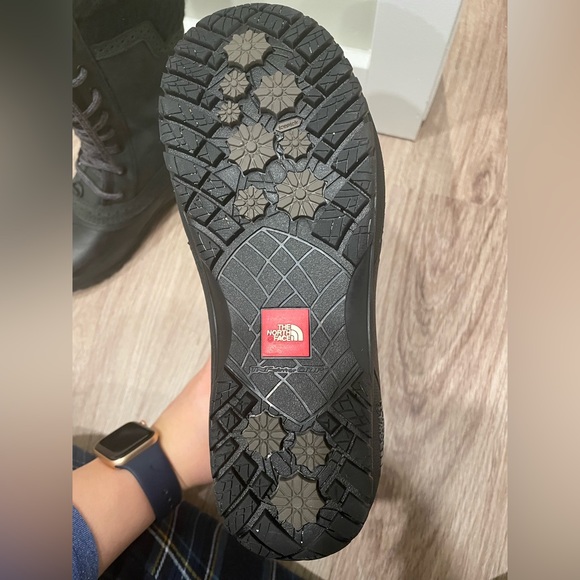 The North Face Shellista Winter Boots. Size 7. Women’s. - Picture 2 of 4